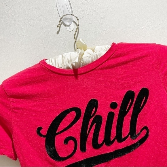 RIOT QUEEN Women’s Red CHILL Cropped Graphic Tee - Picture 5 of 8